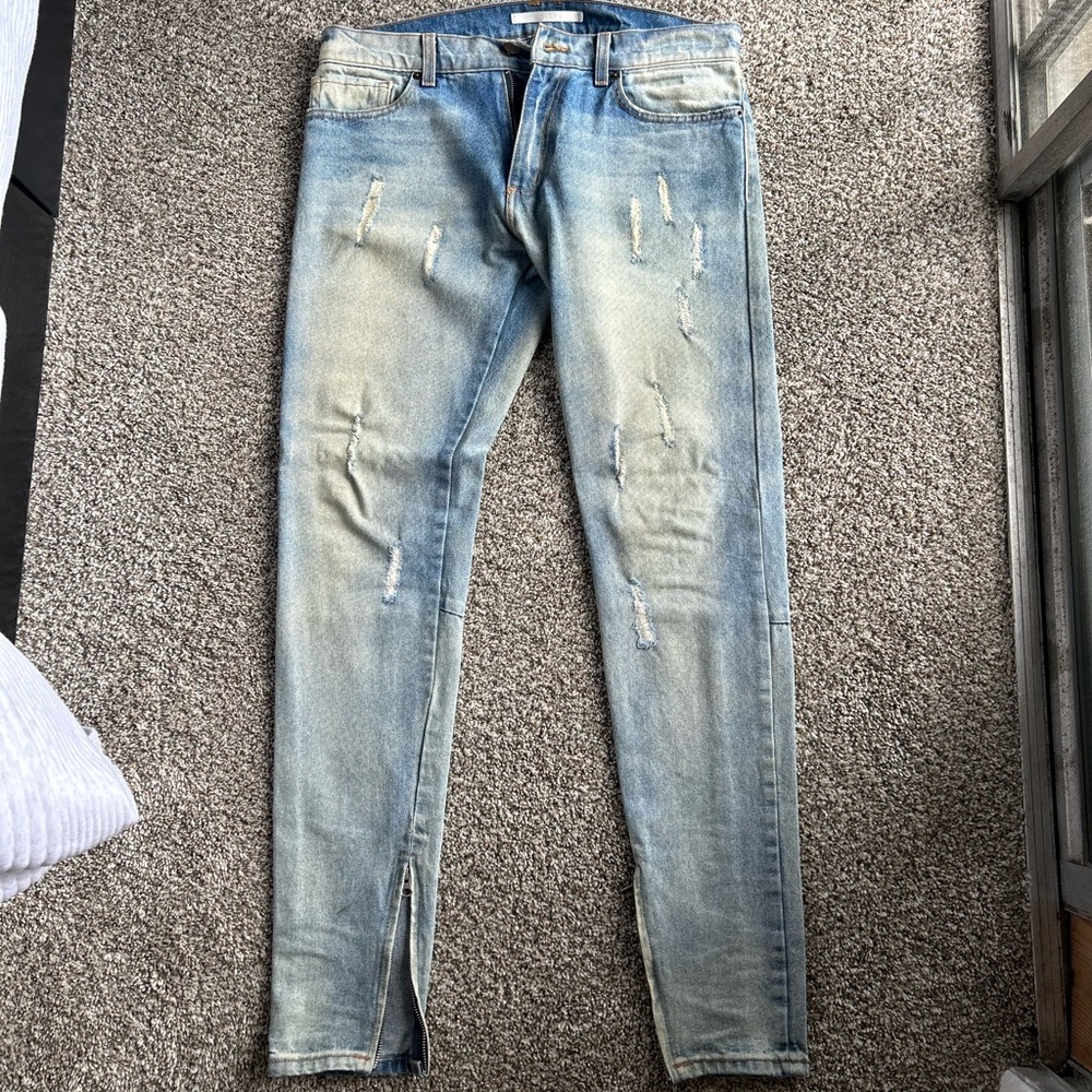 “Golden” light blue skinny jeans